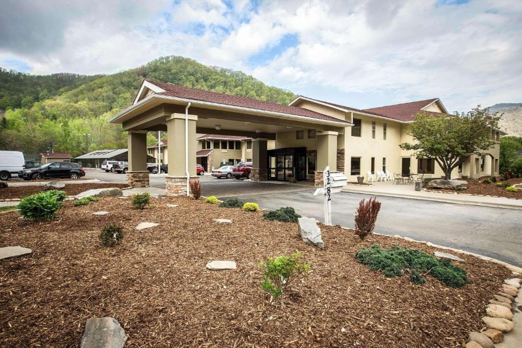 Comfort Inn near Great Smoky Mountain National Park Main image 1