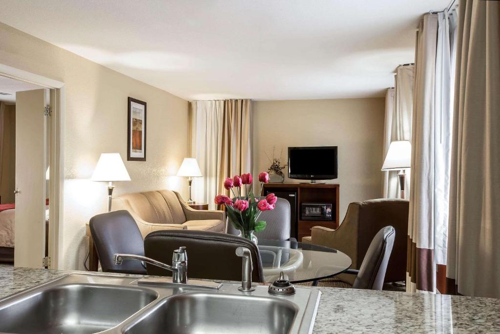 Comfort Inn near Great Smoky Mountain National Park image 16